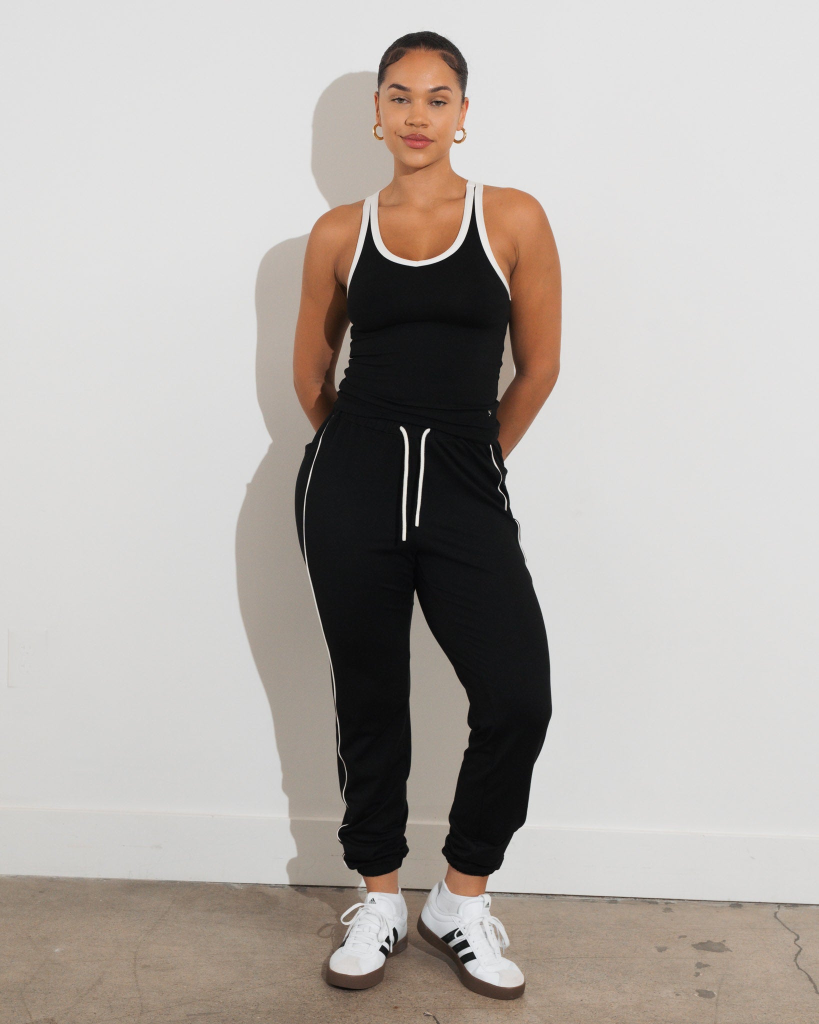 Vitality Motive Jogger - Midnight Contrast