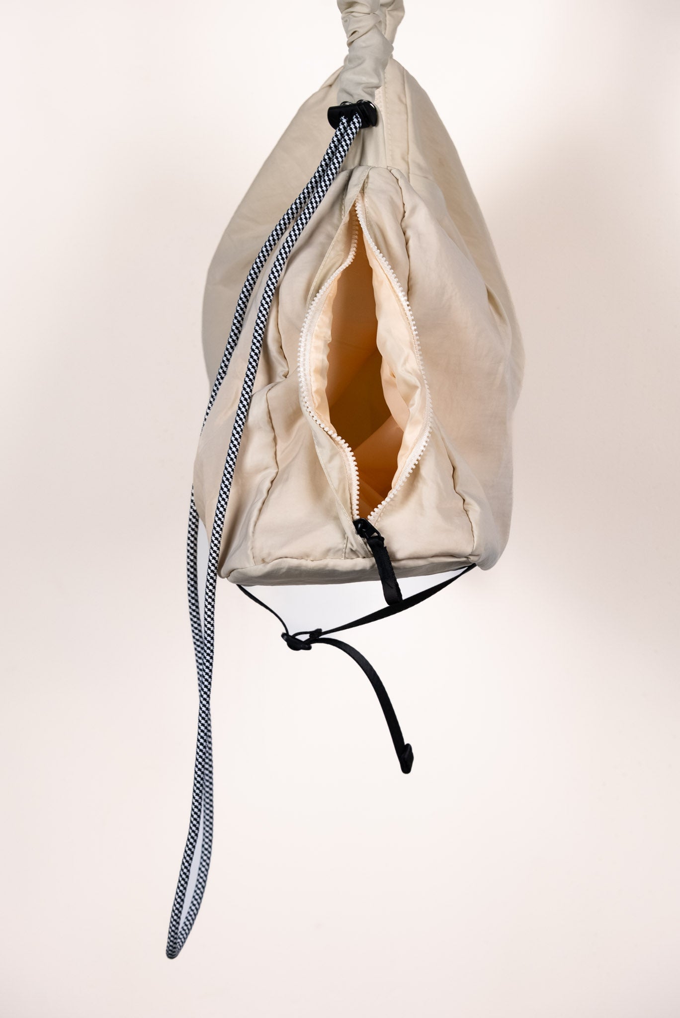 Crescent Sport Bag - Bone