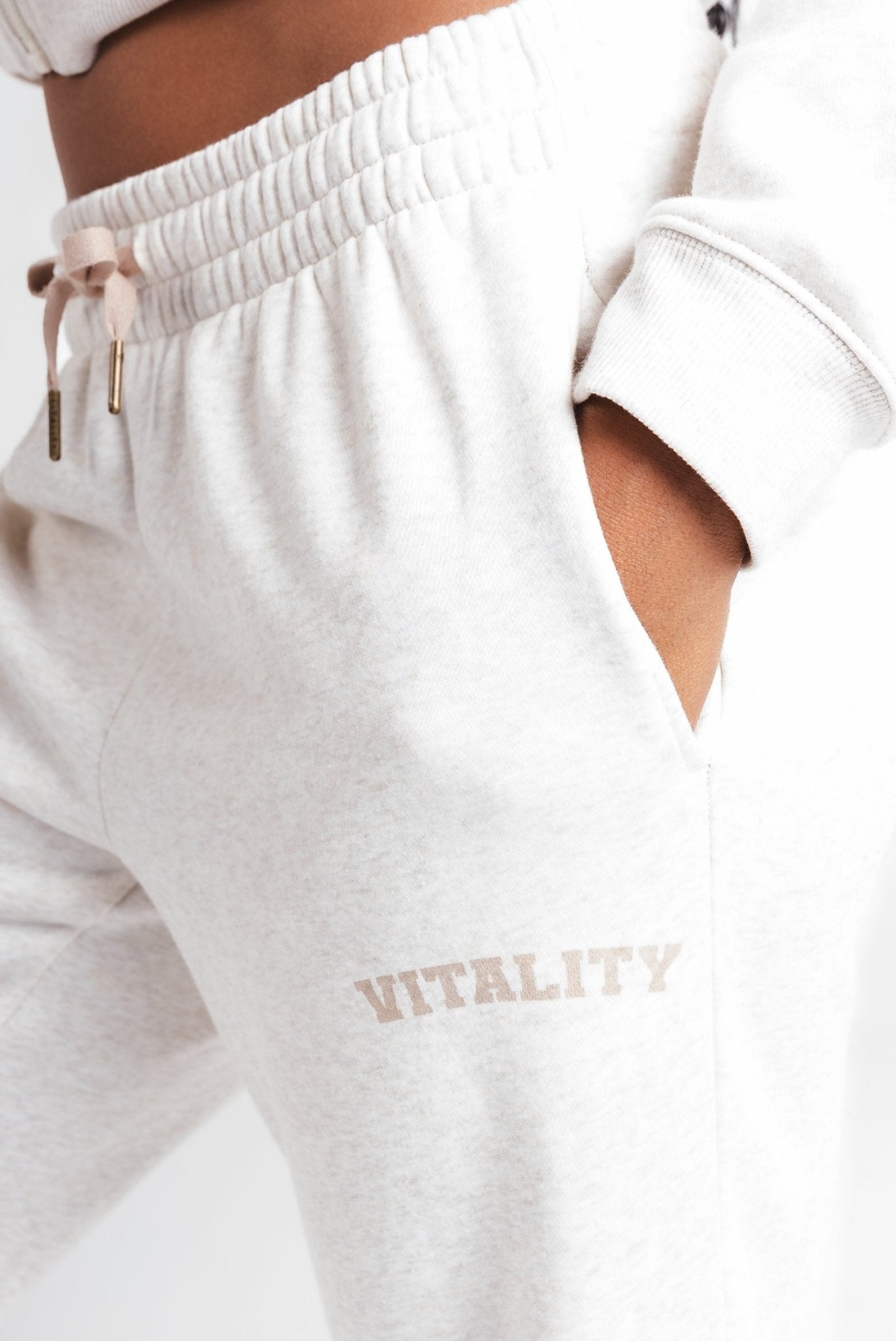 Vitality Cozy® Uni Jogger - Oat Marl - Varsity