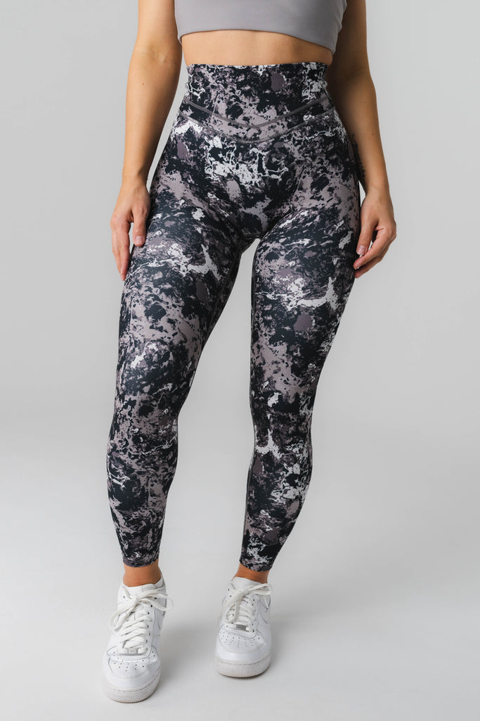 Ascend II Pant - Women's Blue Print Yoga Pants – Vitality Athletic
