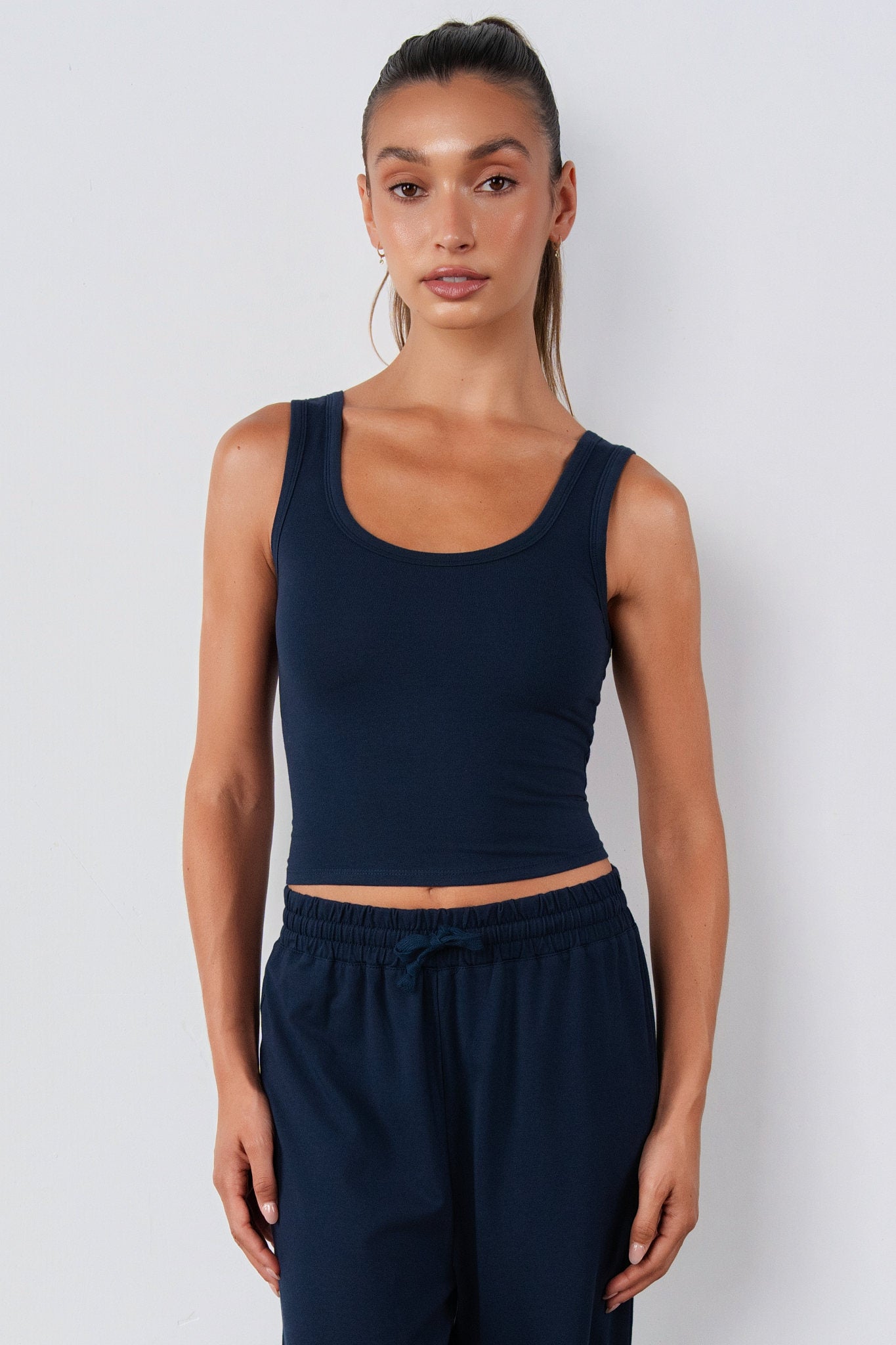 Vitality Basis® U Cropped Tank - Nocturne