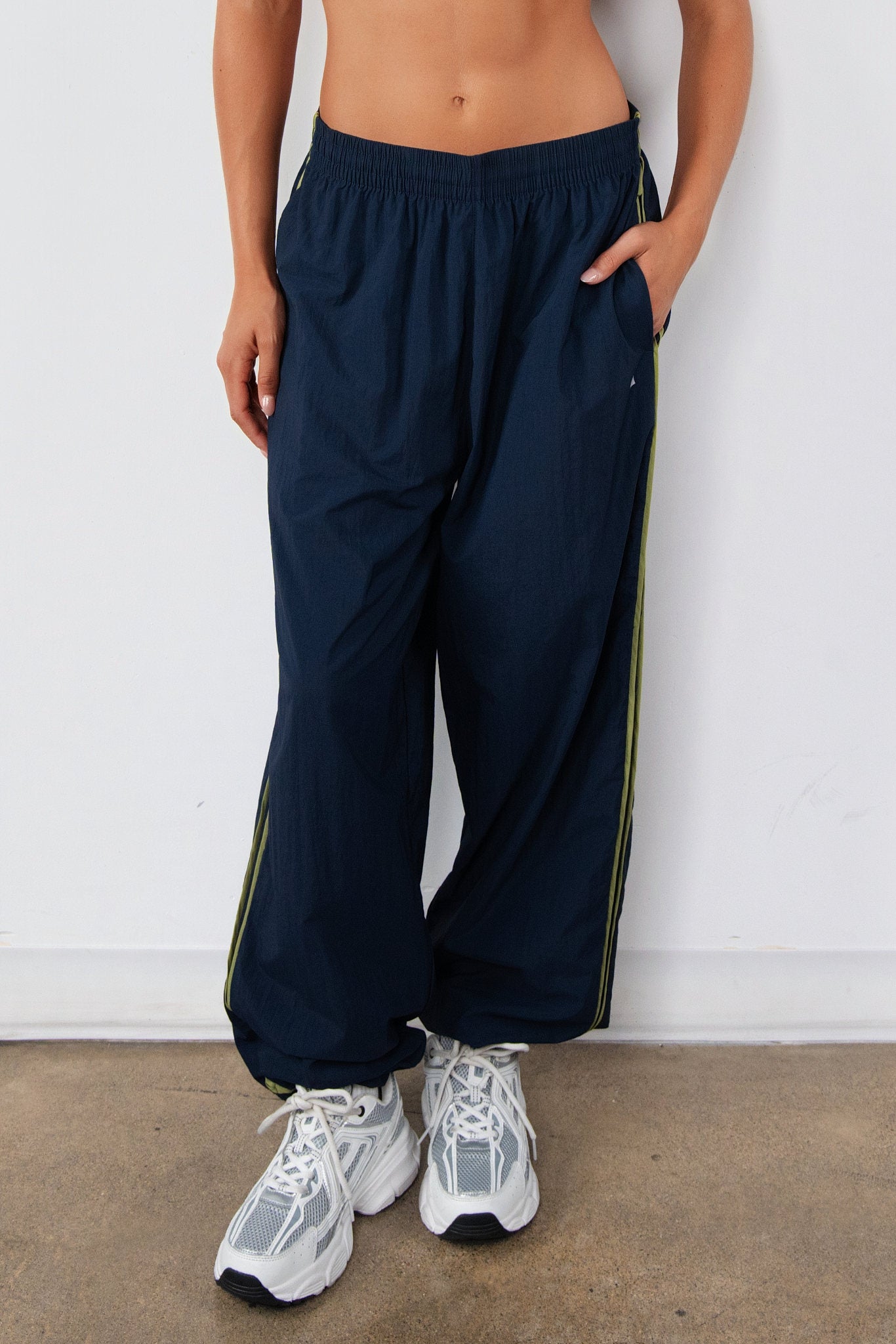 Vitality Linear Track Pant - Nocturne