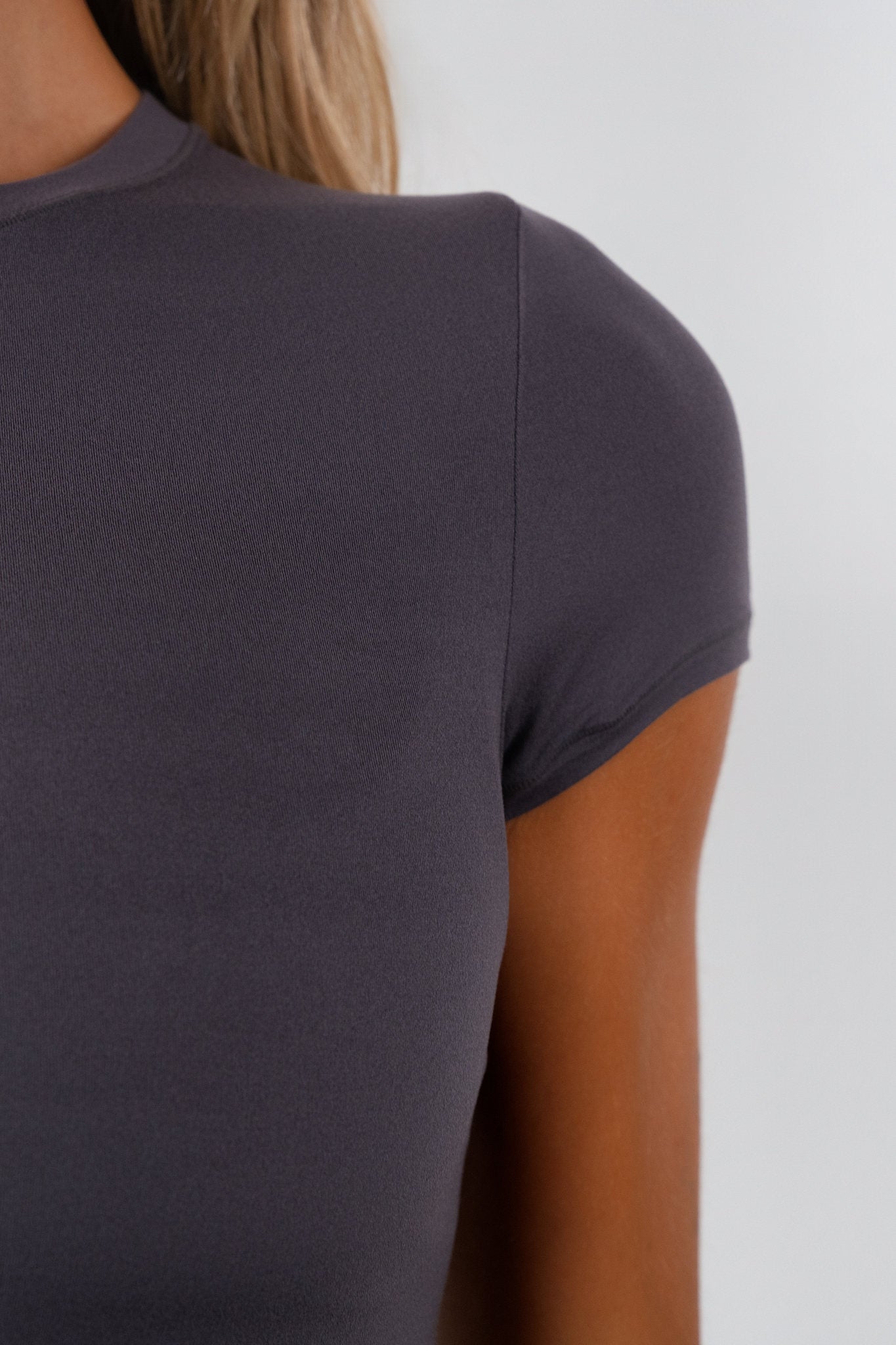 Vitality Sportlite Tee - Iron