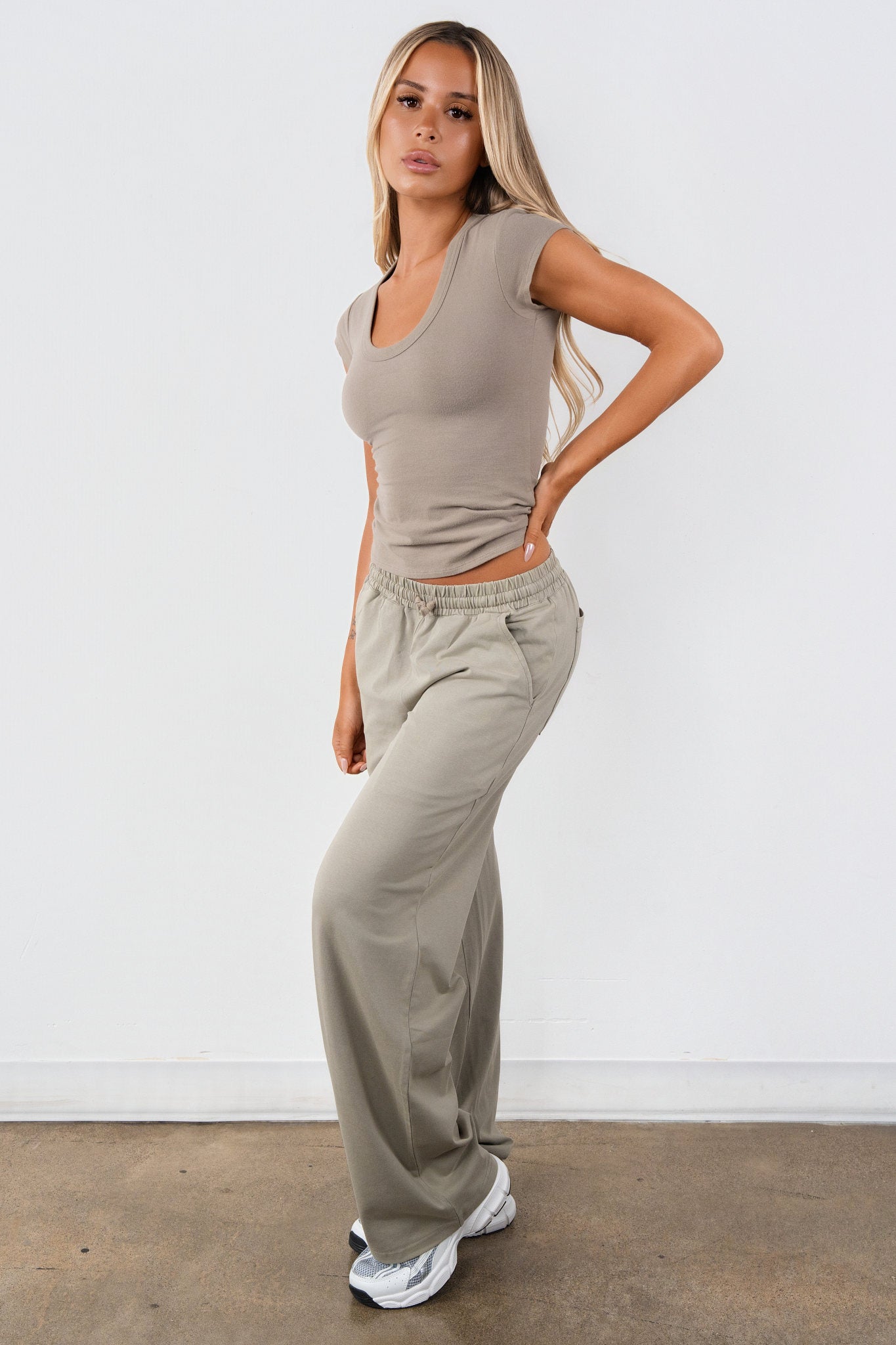 Vitality Essence Weekend Pant - Hazelnut