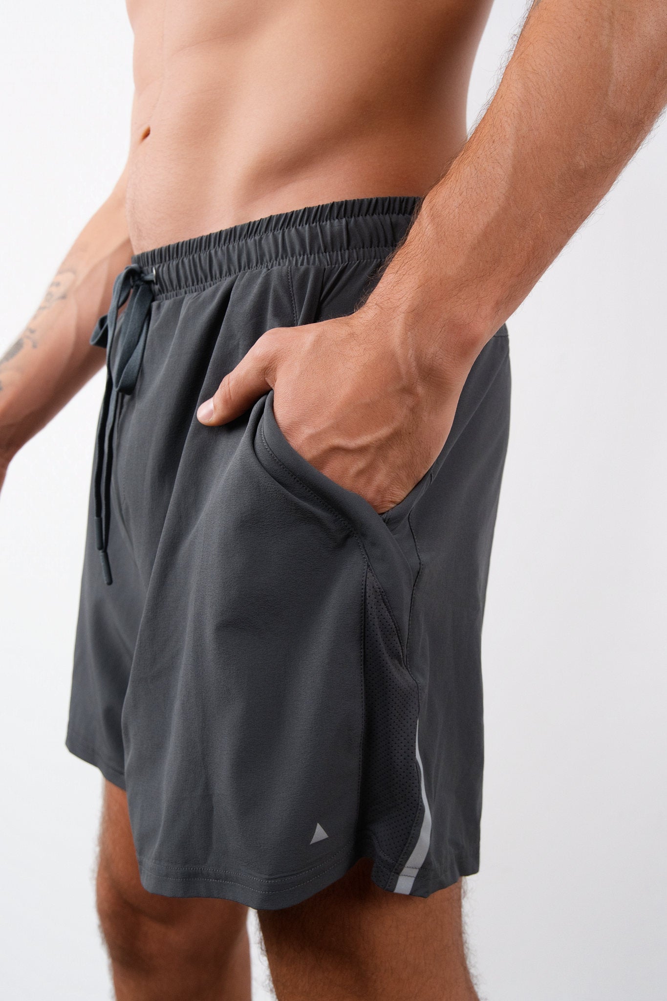 Vitality Prime® Train Short 5" - Carbon