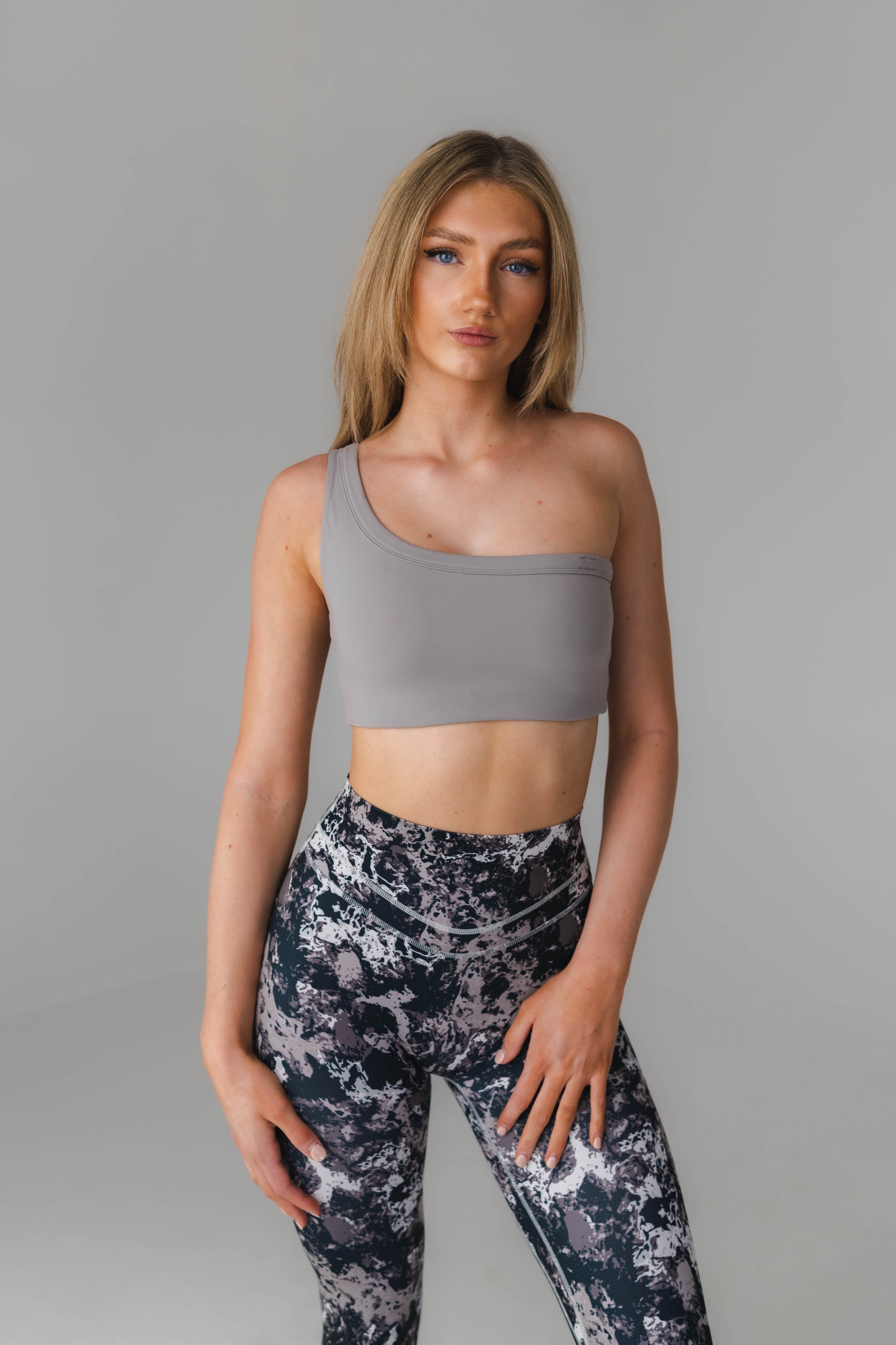 Ribbed one shoulder online sports bra