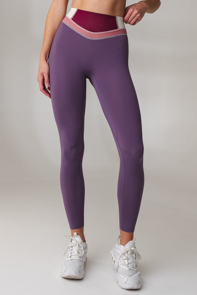 high-waisted, double lined lavender lululemon full length leggings (size 6)