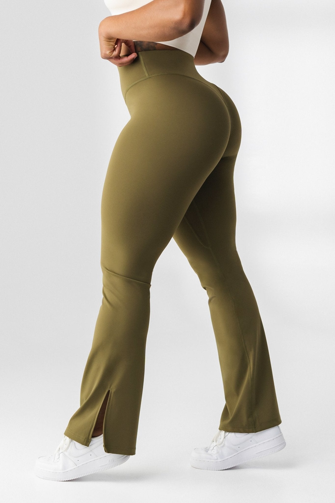 The Cloud Flare Pant - Women's Army Green Yoga Pants – Vitality