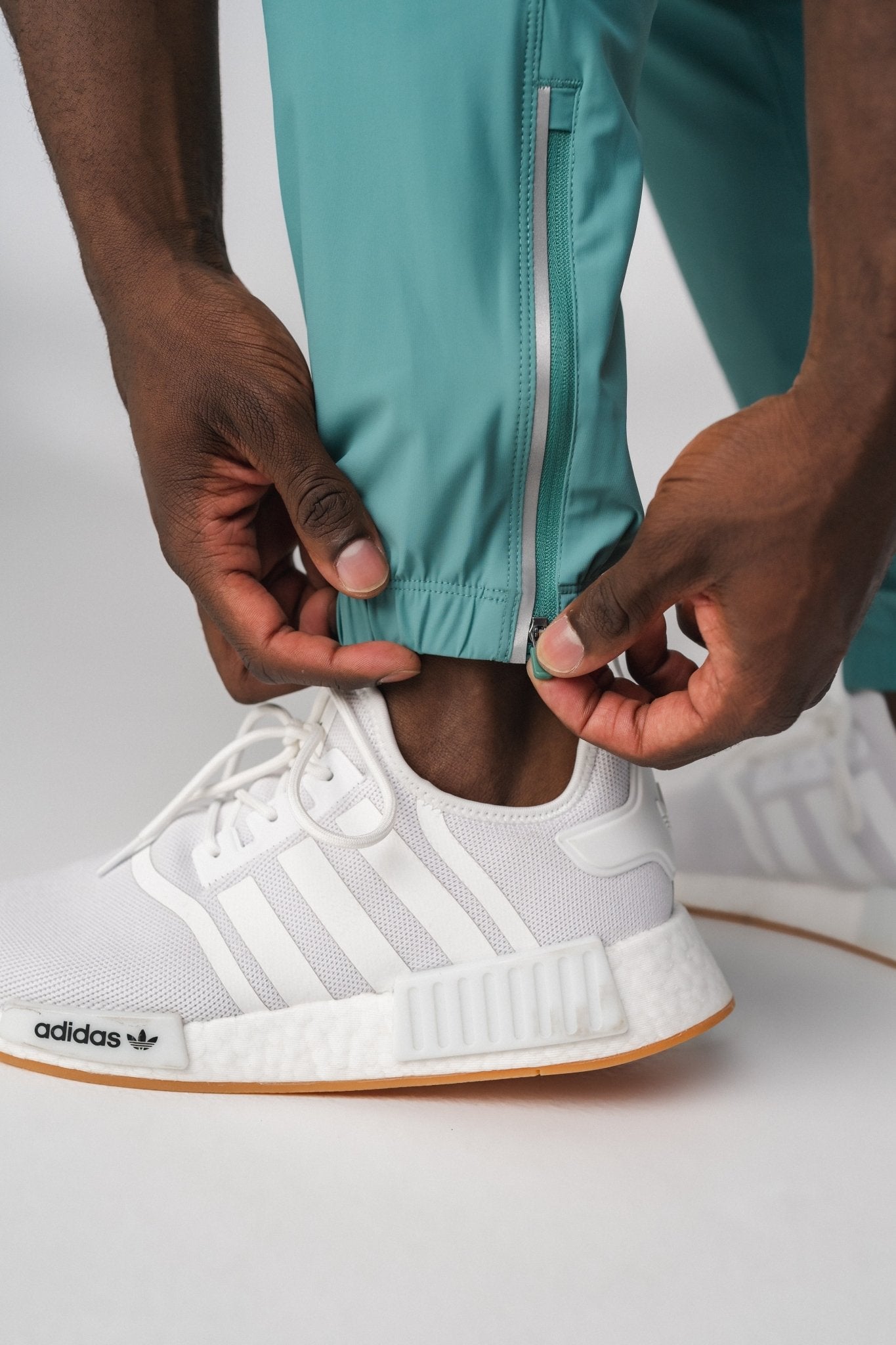 Adidas deals swift cargo